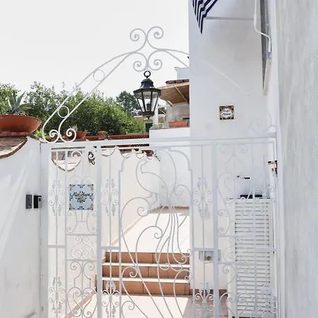 Mas House بيت ضيافة *