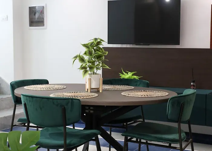 Mas House بيت ضيافة كابري